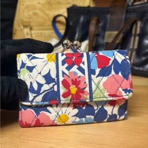 Gouges Vera Bradley kiss lock wallet